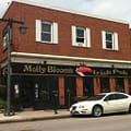 Molly's.Pub.2