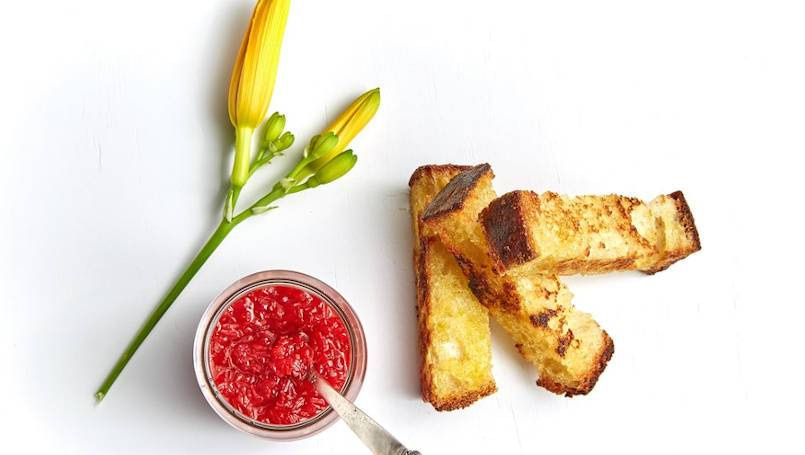 Day Lily and Cranberry Jam
